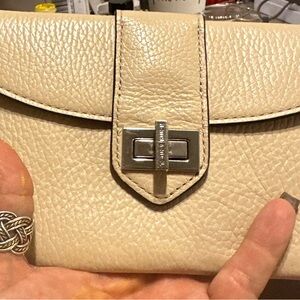 Henry Bendal true wallet on chain